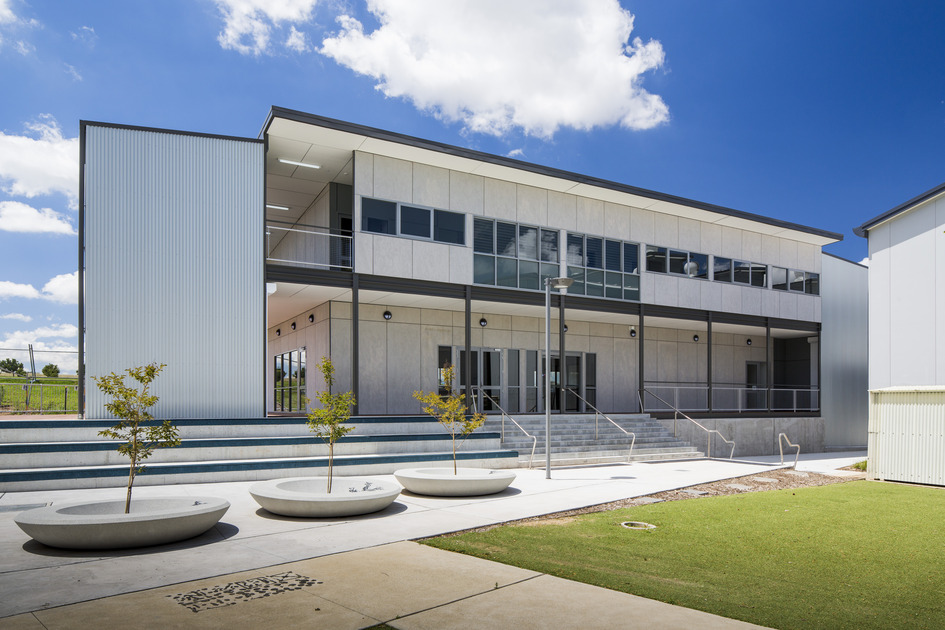 20171222: BUILT.: Burgmann School exterior.