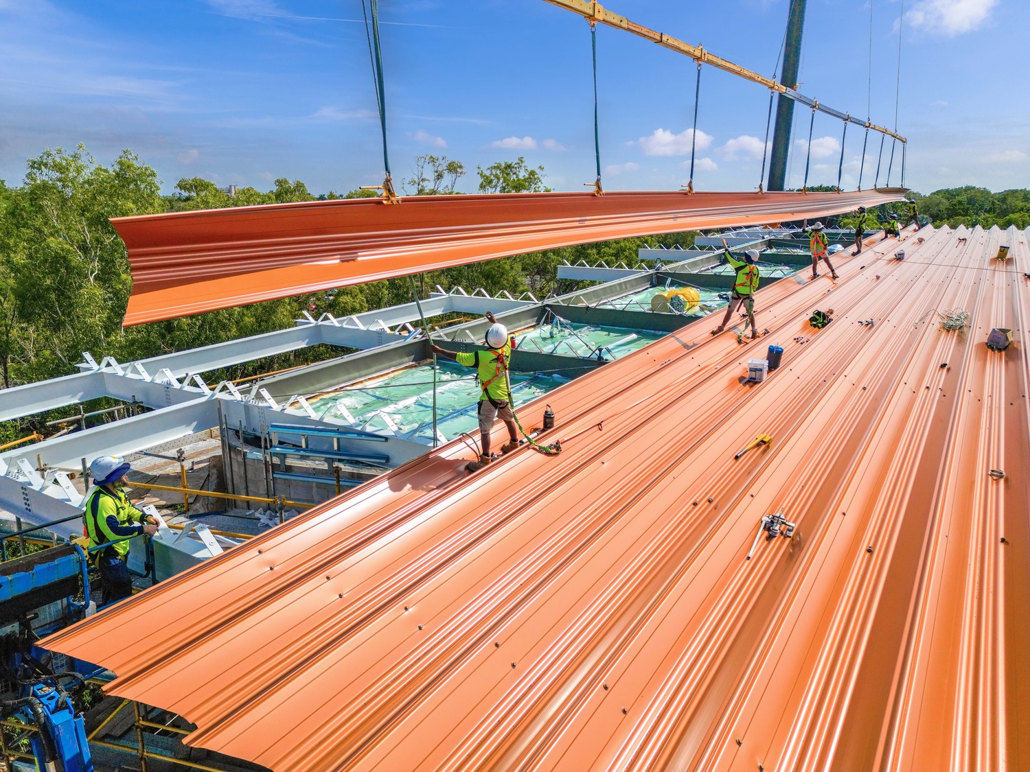 SHAPE Australia subcontractors installing CDU's new Centre for Better Health Futures roof